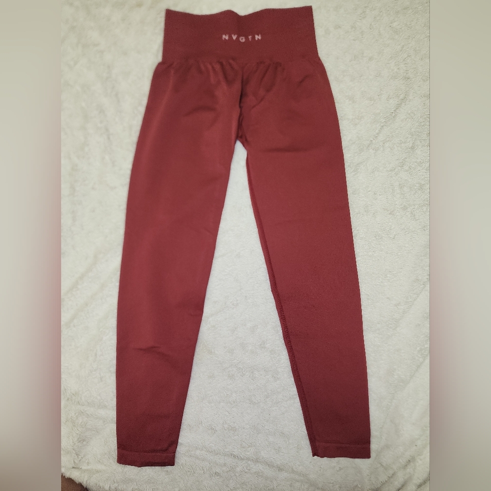 NVGTN gym leggings